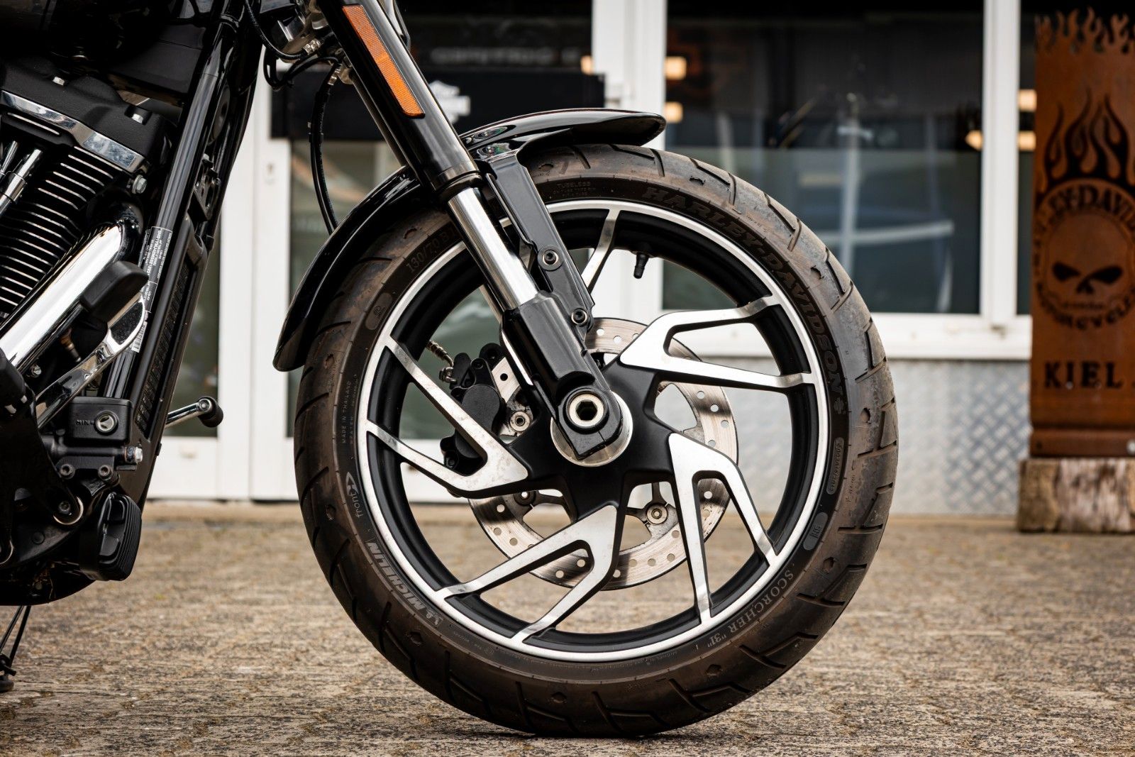 Fahrzeugabbildung Harley-Davidson FLSB Sport Glide 107 cui - Top gepflegt!