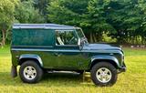Land Rover Defender 90  - Land Rover Defender in Braunschweig