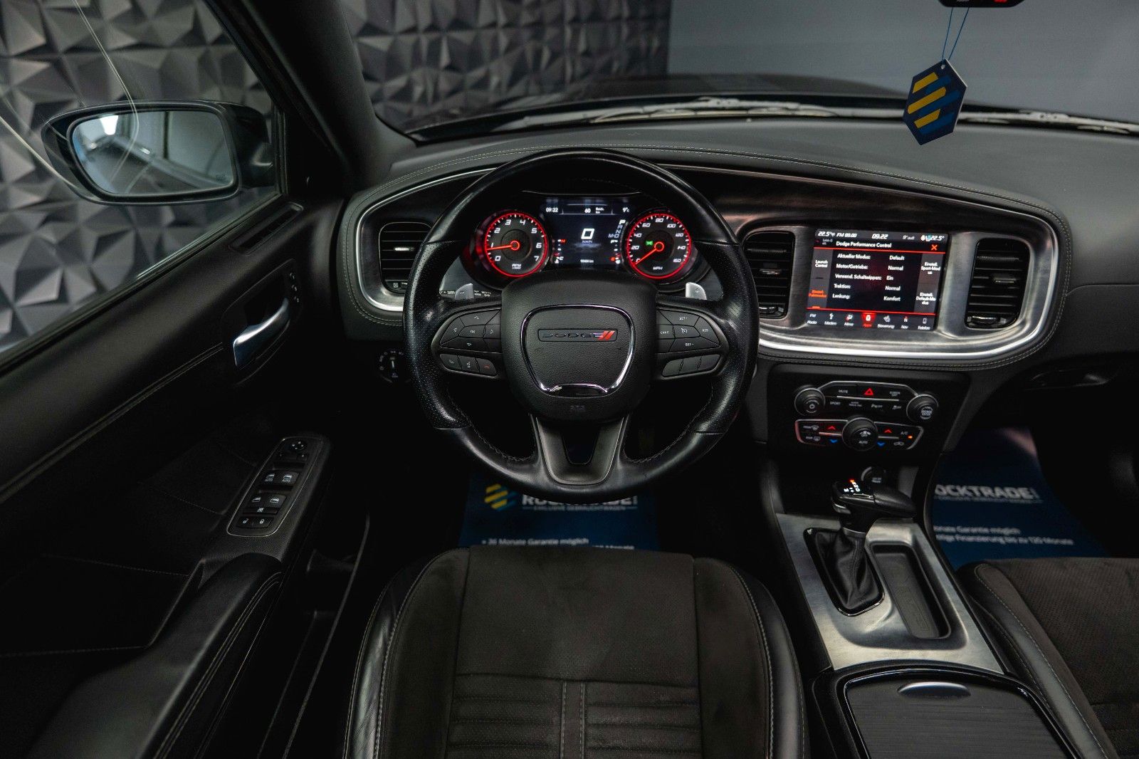 Fahrzeugabbildung Dodge Charger 5.7 V8 HEMI R/T DAYTONA Performance