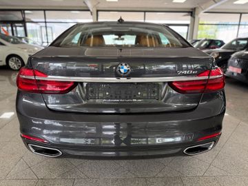 BMW 740 - 7