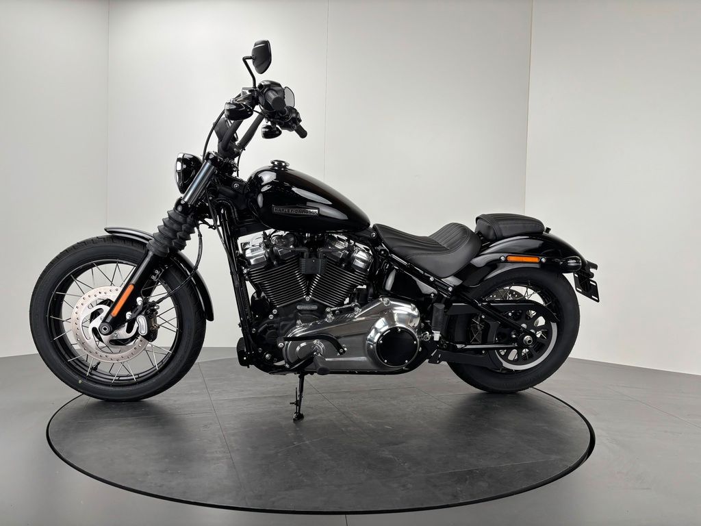 Fahrzeugabbildung Harley-Davidson STREET BOB 117 *NEUWERTIG *1.HAND