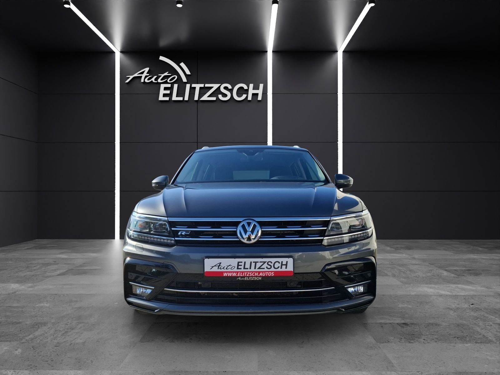 Fahrzeugabbildung Volkswagen Tiguan TSI Join LED AHK Navi HUD ACC PDC SH 19"