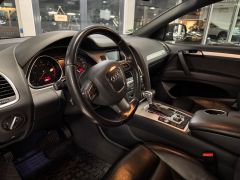 AUDI Q7 3.0 TDI  quattro Euro6/BOSE/STANDHEIZUNG/AHK!