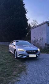 Opel Insignia 1.6 Turbo - Opel Insignia Turbo mit Diesel-Antrieb