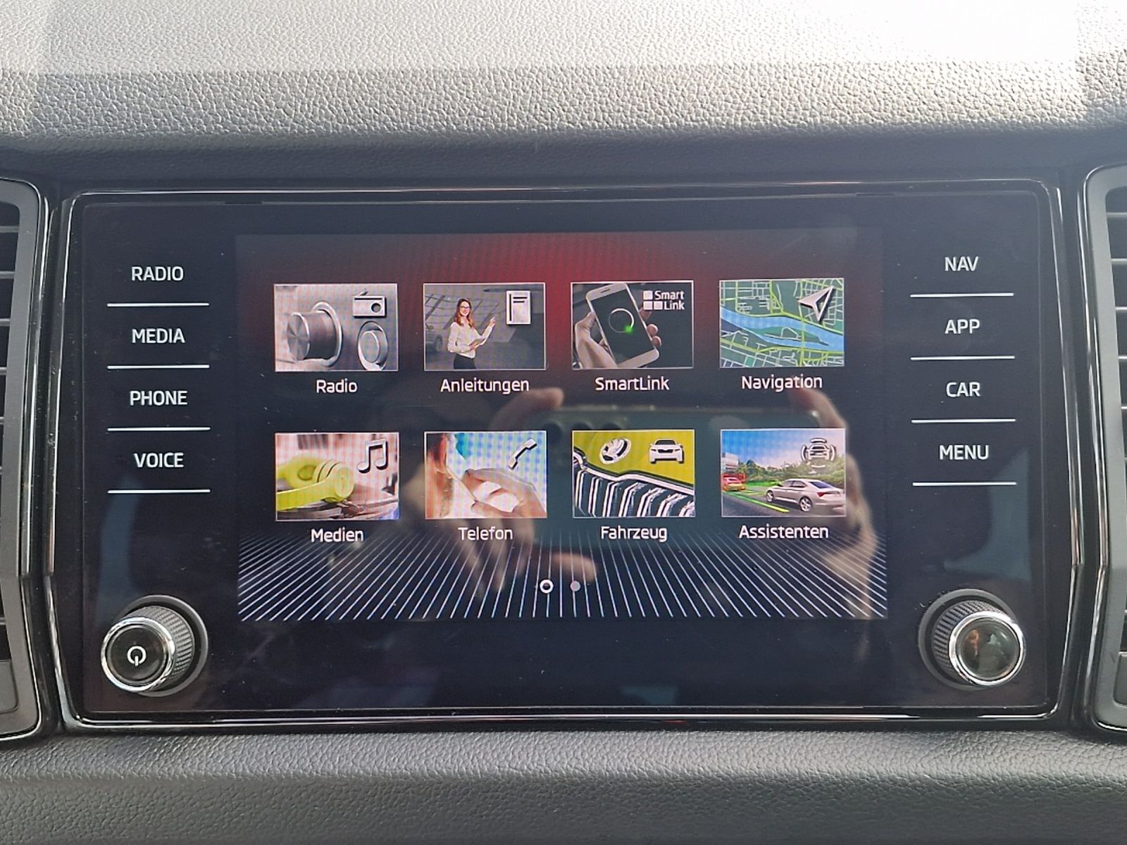 Fahrzeugabbildung SKODA Kodiaq TDI Clever 4x4 LED Navi ACC STHZ 4xSHZ