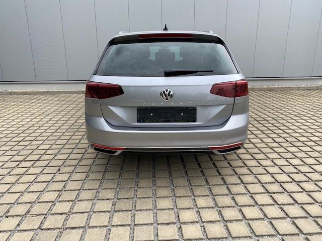 Passat Variant 2.0 TDI DSG Elegance AHK/18-ZOLL/