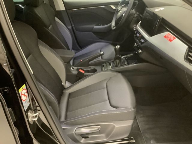 Kamiq Tour 1,5 TSI NAVI PDC KLIMAAUTO SH ALU