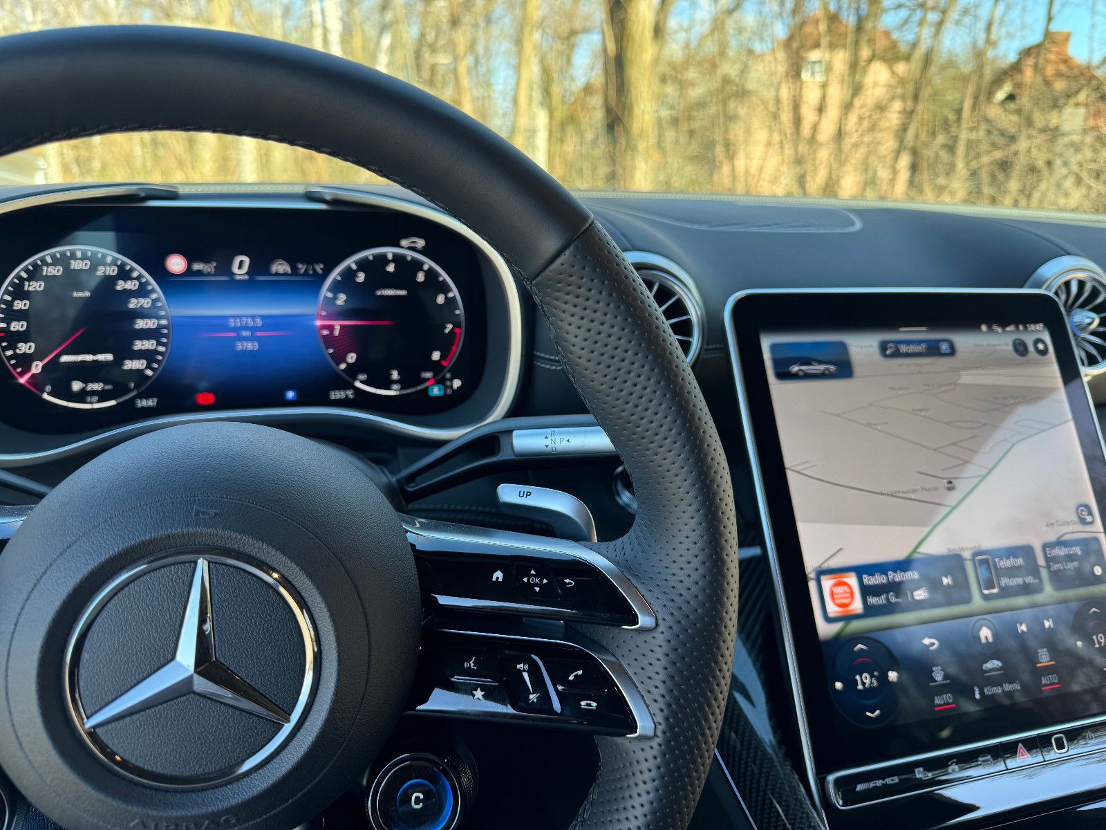 Fahrzeugabbildung Mercedes-Benz SL 63 AMG - Liftachse - Listenpreis ca.230.000 €