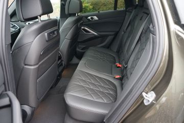 Fahrzeugabbildung BMW X6 xDrive 40 d M Sport NETTO EXPORT