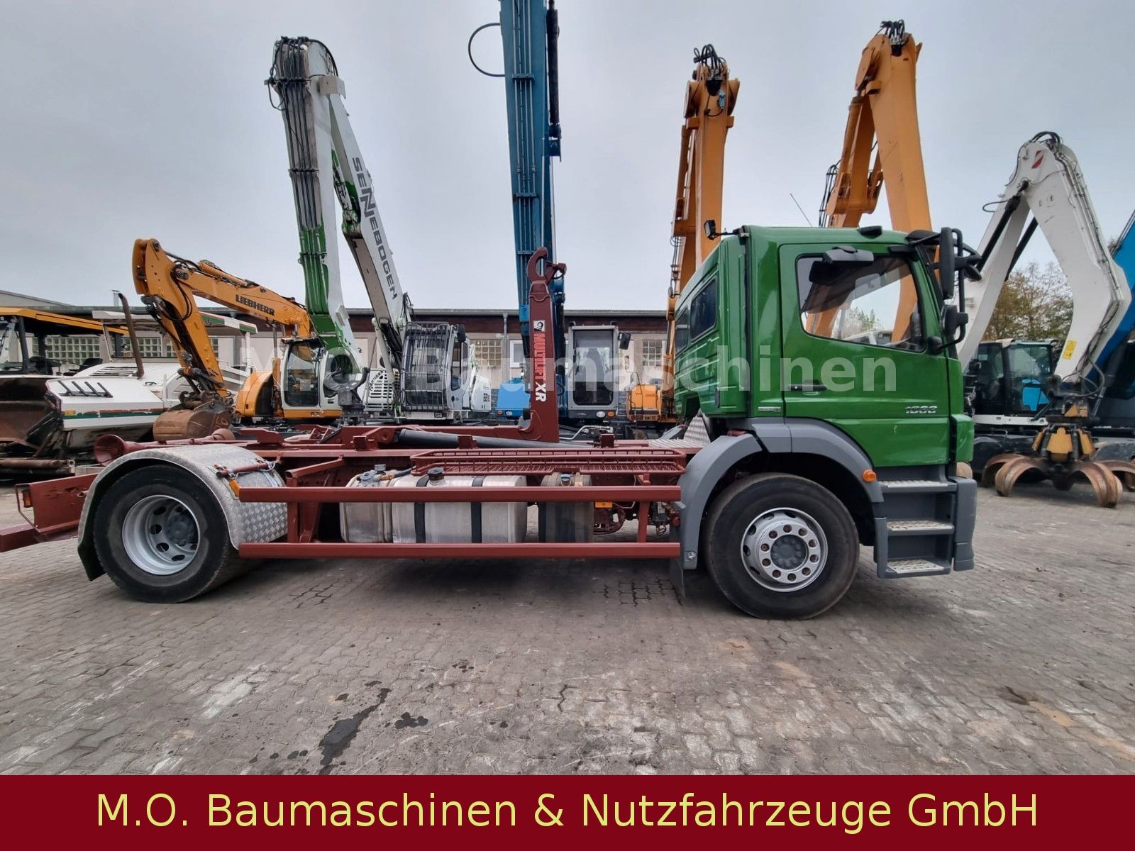 Fahrzeugabbildung Mercedes-Benz Axor 1833 /AC/Hiab XR 14S46 / 4x2 / Euro 5 /