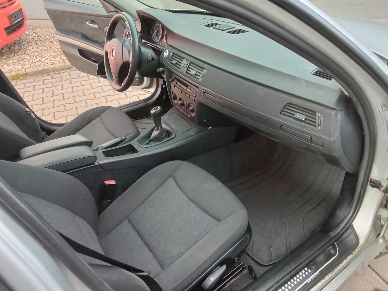 BMW 320 2007 — photo 10