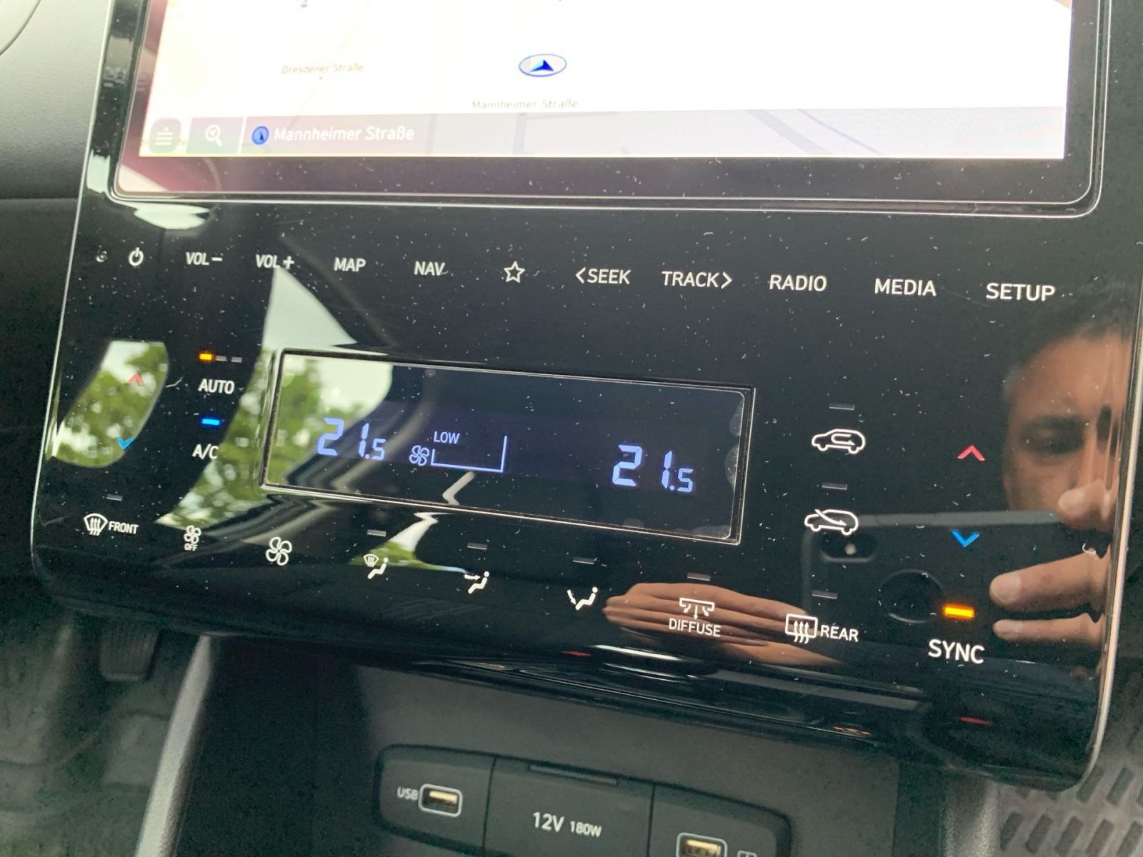 Fahrzeugabbildung Hyundai TUCSON 1.6 T-GDI Select Mild-Hybrid Allwetter