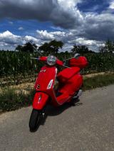 Vespa Primavera 125 Red Sonderedition  - VESPA PRIMAVERA 125 RED