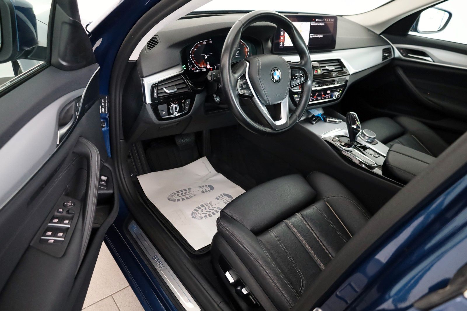 Fahrzeugabbildung BMW 520iA Lim. Leder,Navi,LED,HeadUp,Apple CarPlay