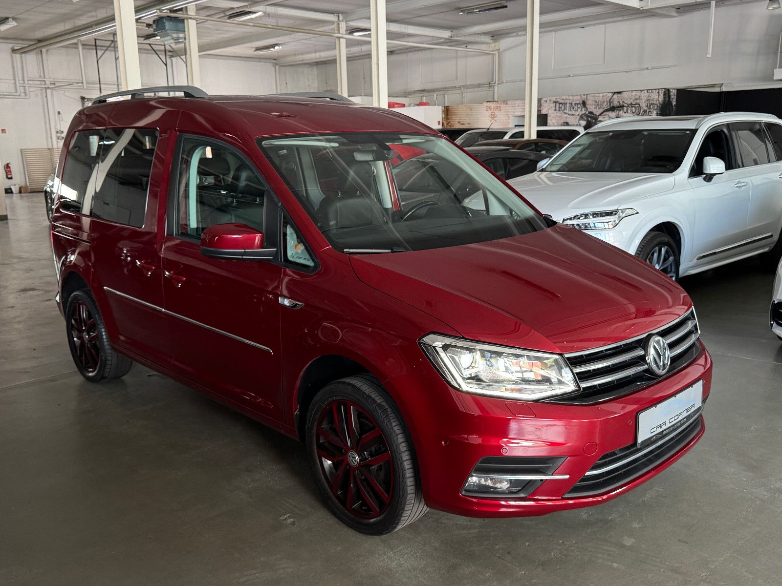 Fahrzeugabbildung Volkswagen CADDY MAXI 1.4 TGI HIGHLINE SPORTPAKET ACC VOLL