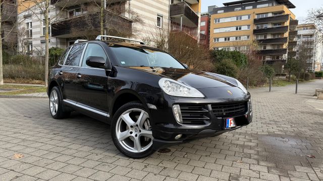 Porsche Cayenne S 4.8l/Panorama/AHK/Leder/Nav/Bi-Xen/20"