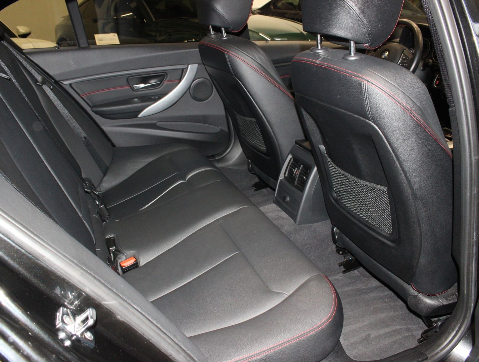 Fahrzeugabbildung BMW 335i Sport Line*Head-UP*Bi-Xenon*GSD