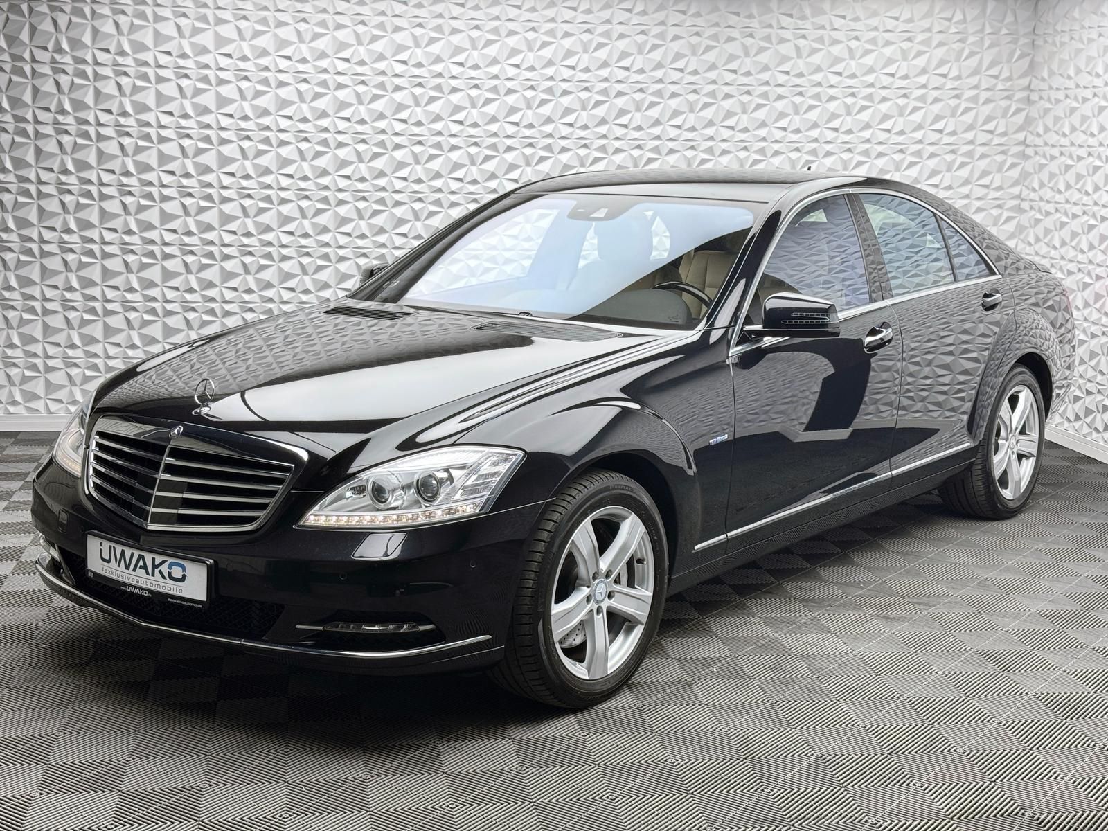Fahrzeugabbildung Mercedes-Benz CGI 4.7 V8 LIEBHABERSTK/DESIGNO/AIRMATIC/DISTRO