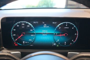 Mercedes GLB 180 - 7