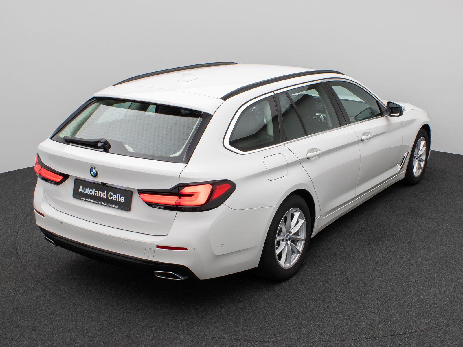 Fahrzeugabbildung BMW 520d Kamera DAB Leder Alarm Parkassistenzsystem