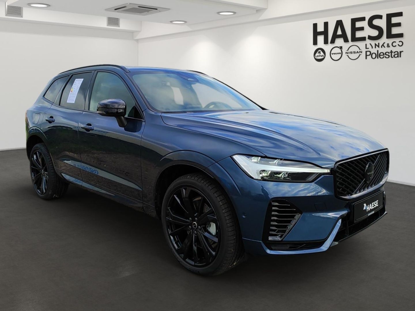 Volvo XC60 Plus Black Edition Recharge Plug-In Hybrid  imagem 3