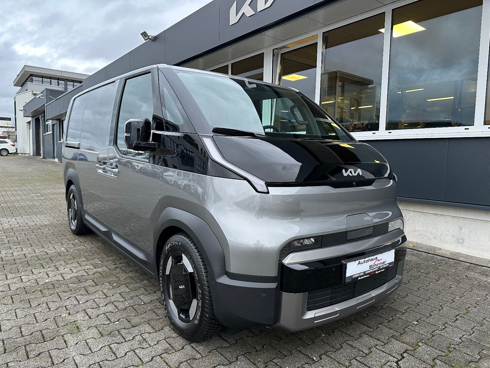 Fahrzeugabbildung Kia PV5 CARGO L2H1 4T 71,2 ELITE WP CT LM AW