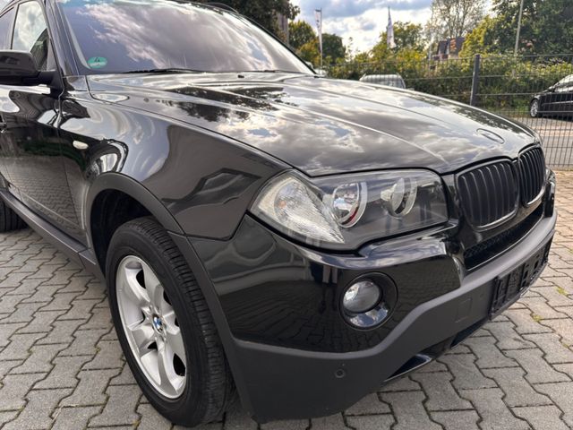 BMW X3 2.0i *TÜV Neu *Allradantrieb * Panorama-Dach