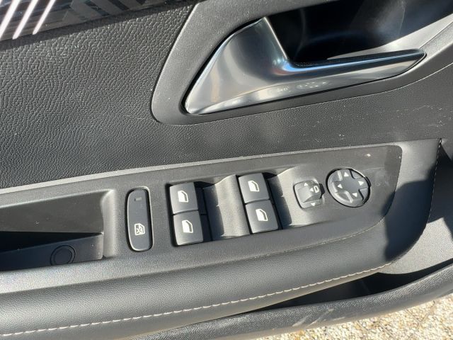 Foto Nummer 12: PEUGEOT 208