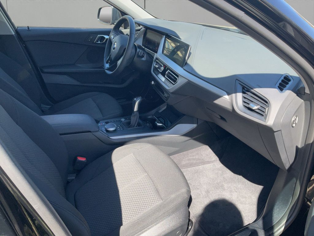 BMW 118i Lim. ADVANTAGE LED NAVI PDC SHZ KLIMA ALU foto 9