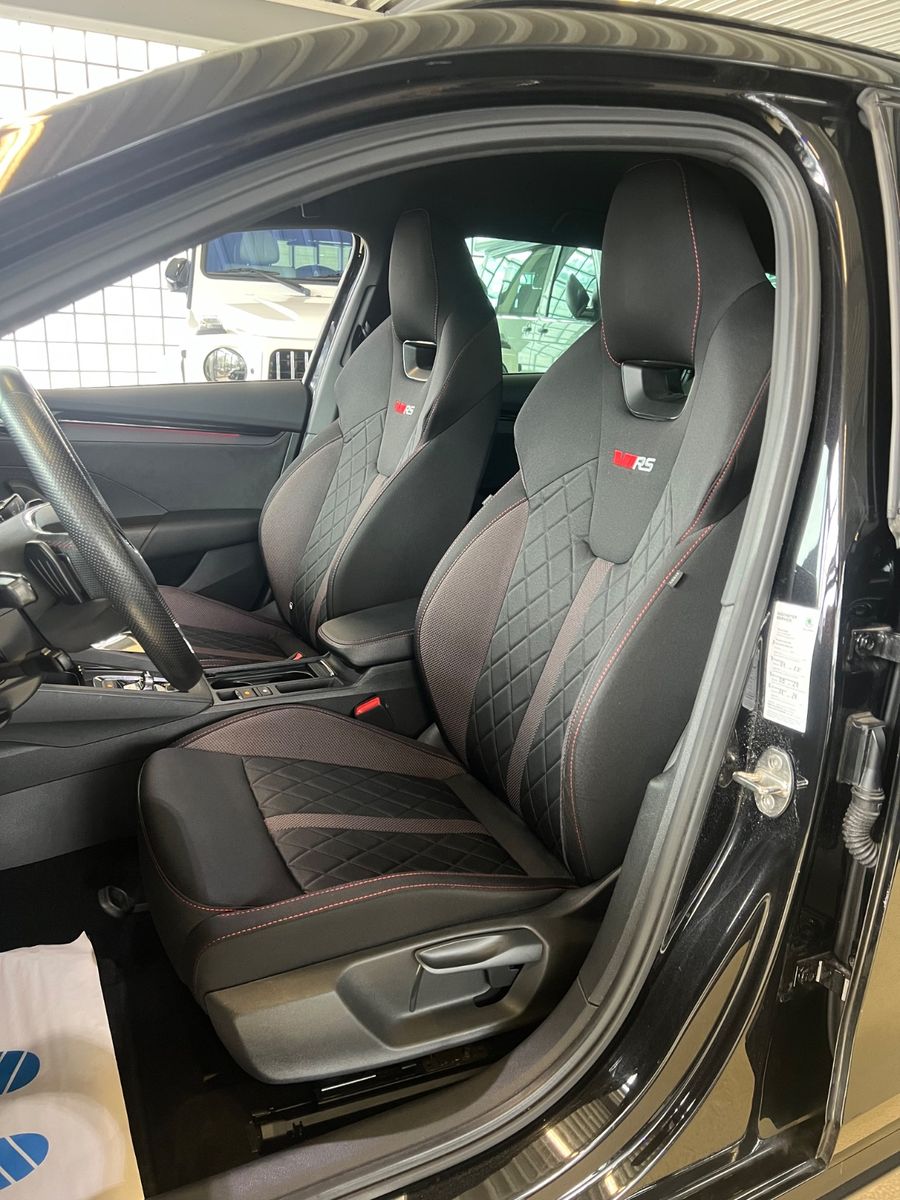 Fahrzeugabbildung SKODA Octavia Combi RS *HEAD*ACC*KAMERA*LED*VIRTUAL*