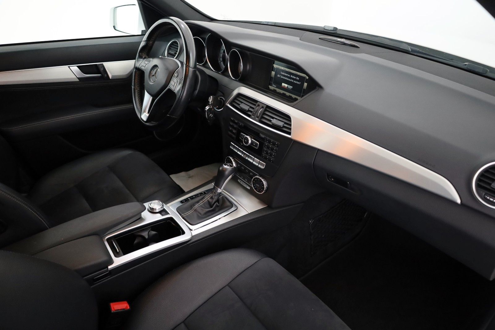 Fahrzeugabbildung Mercedes-Benz C 300CDI 4M T AMG TLeder,Navi,Xenon,SH,PDC,SR+WR