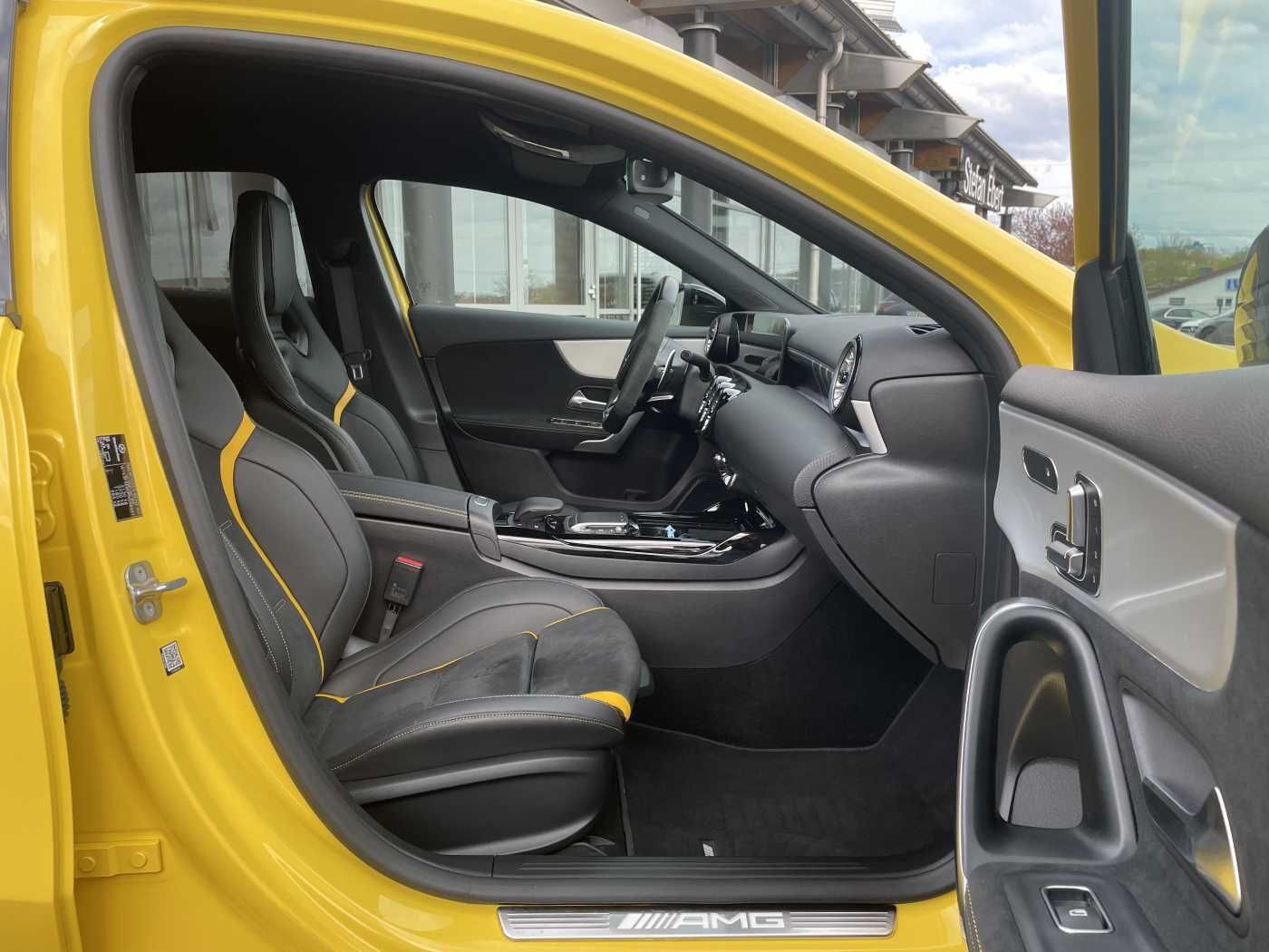 Fahrzeugabbildung Mercedes-Benz A 45 S AMG PerfSitz+Night+PAGA+RIDE +19'