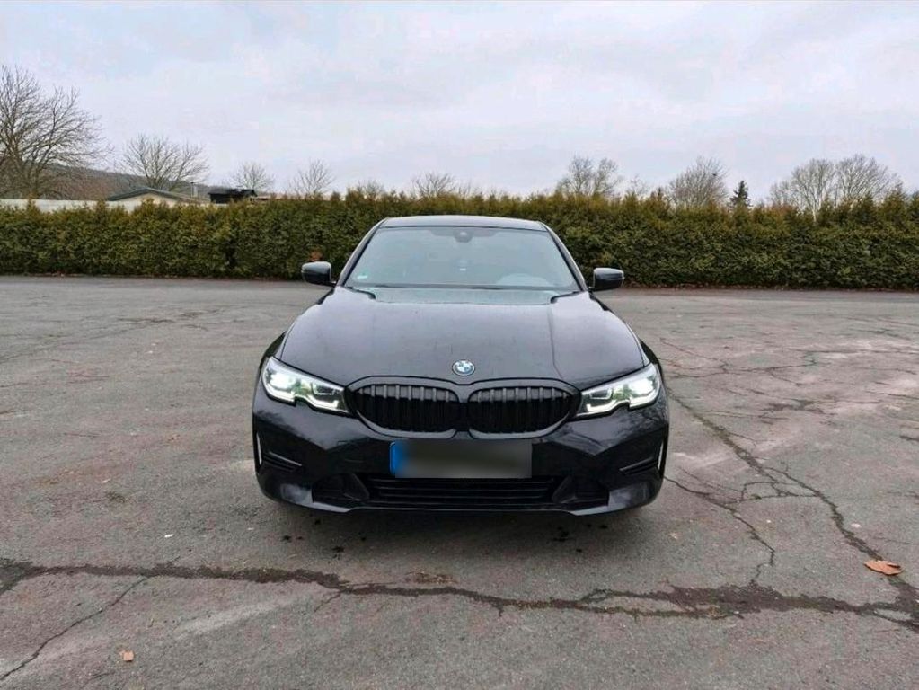 Image of BMW 320