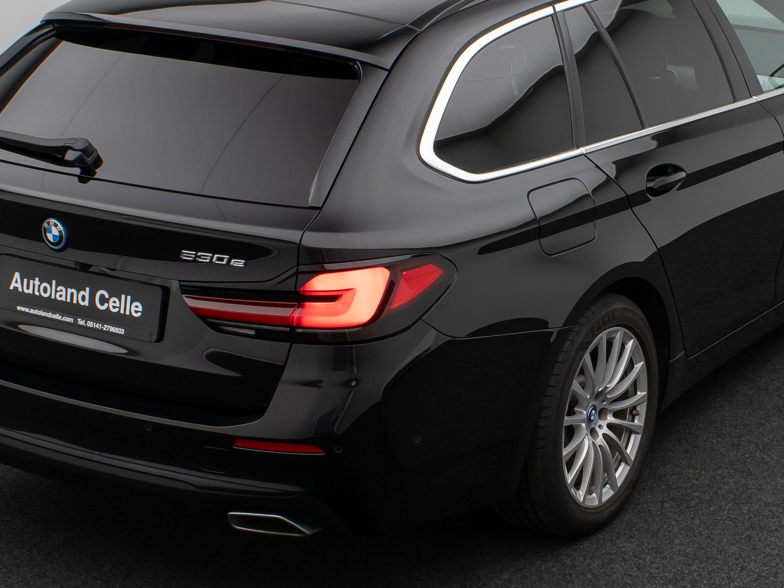 Fahrzeugabbildung BMW 530e  xD Panorama 360°Lenkrhz DAB HiFi AHK Sport