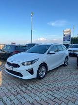 Kia Ceed 1.6 CRDi 115 CV SW Pure - Kia XCeed Kombi Gebrauchtwagen