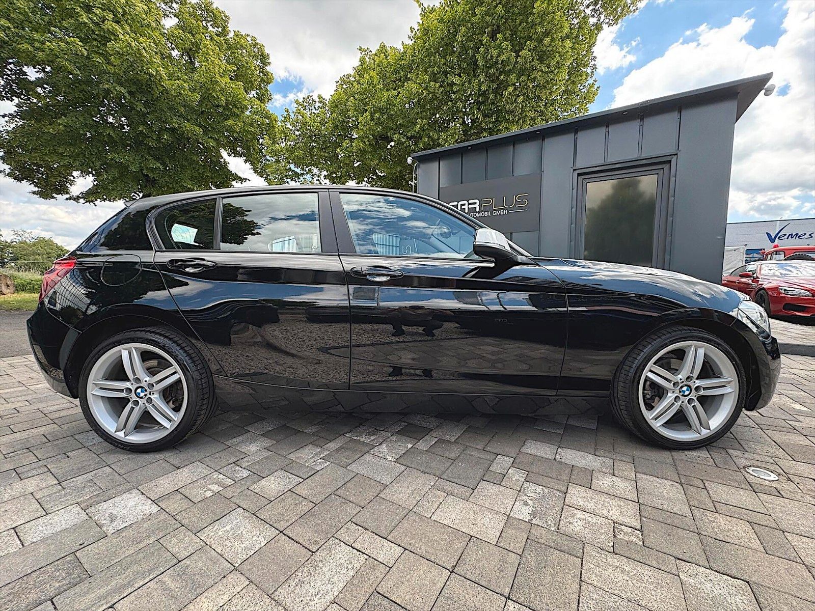 Fahrzeugabbildung BMW 116d Sport Lim. *M-Felgen*Klima*Sitzheizung*