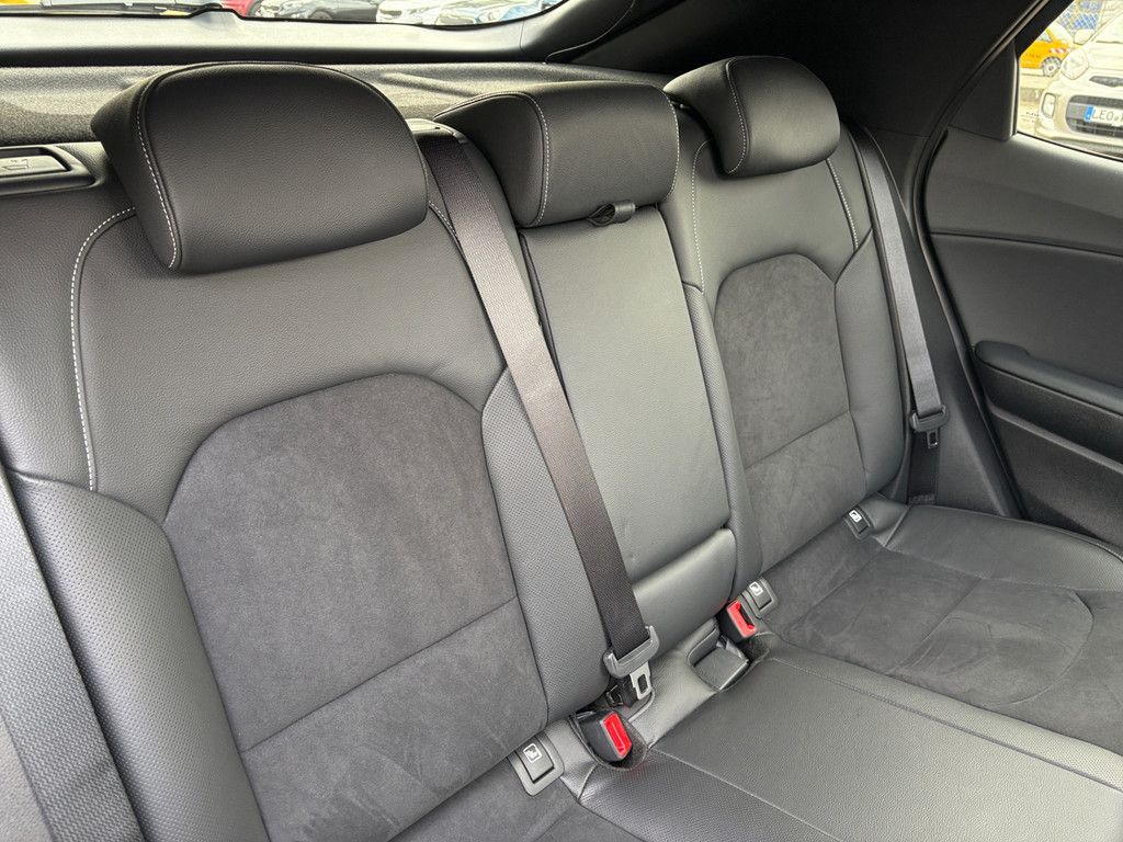 Fahrzeugabbildung Kia XCEED 1.5T 140 DCT7 GT LINE LEDER GLAS