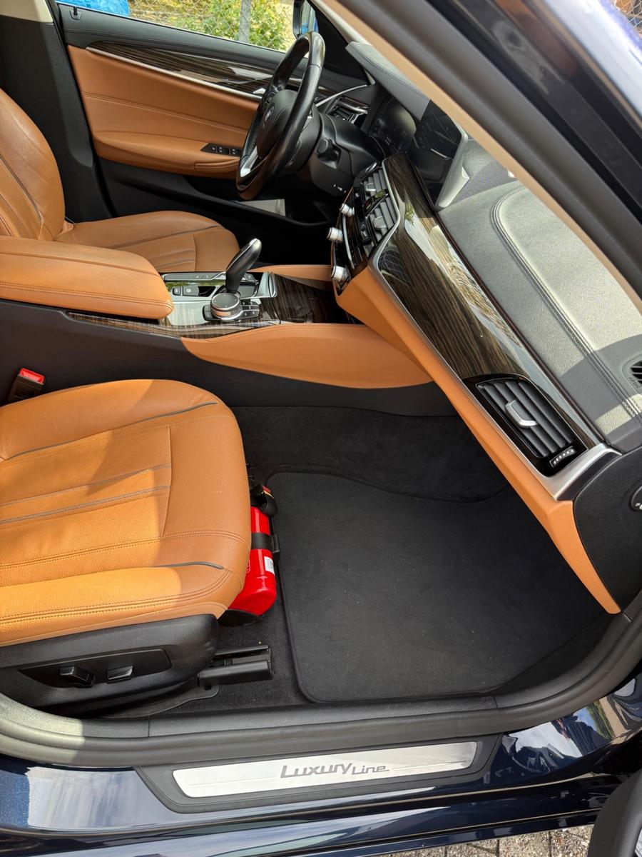BMW 530e iPerformance - Luxury Line