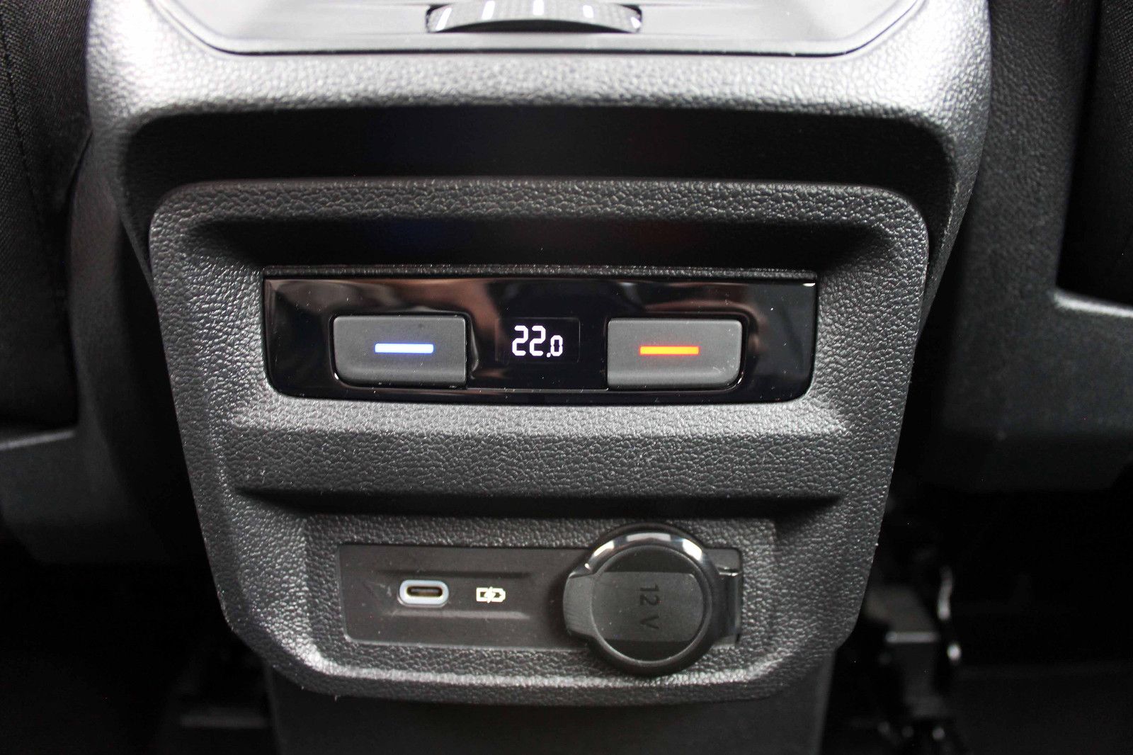 Fahrzeugabbildung SEAT Tarraco Style 2.0TDI DSG LED AHK ACC KAM PANO BT
