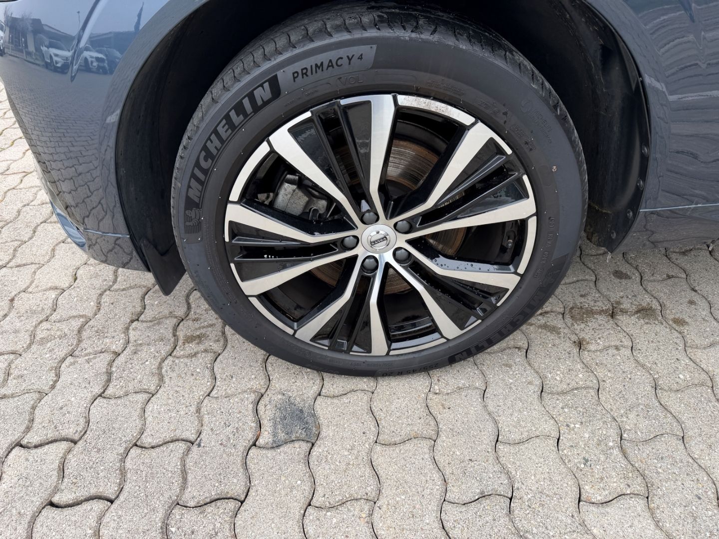 Volvo XC60 B4 Ultimate Dark AWD HUD Leder Digitales Co imagem 2