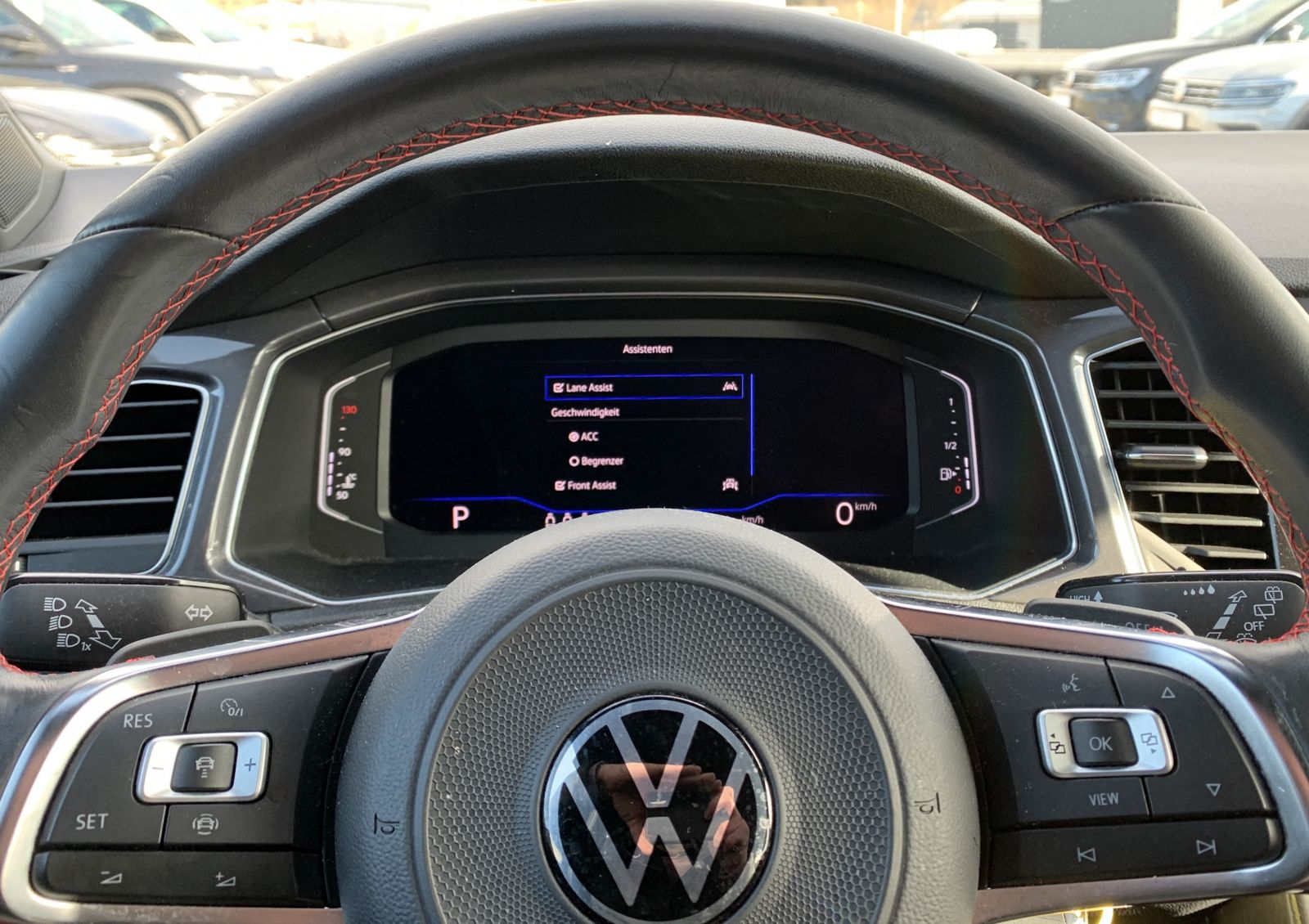 Fahrzeugabbildung Volkswagen T-Roc 1.5 TSI*Sport*Spur*Navi*SHZ*ACC*