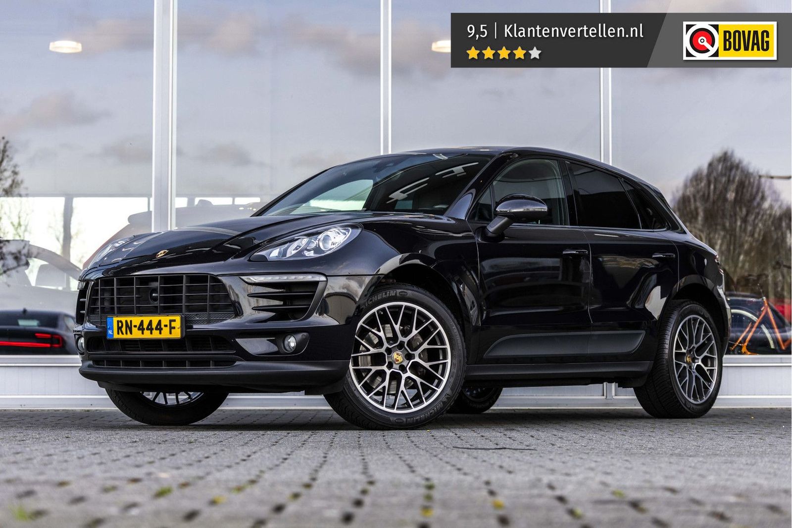 PORSCHE Macan
