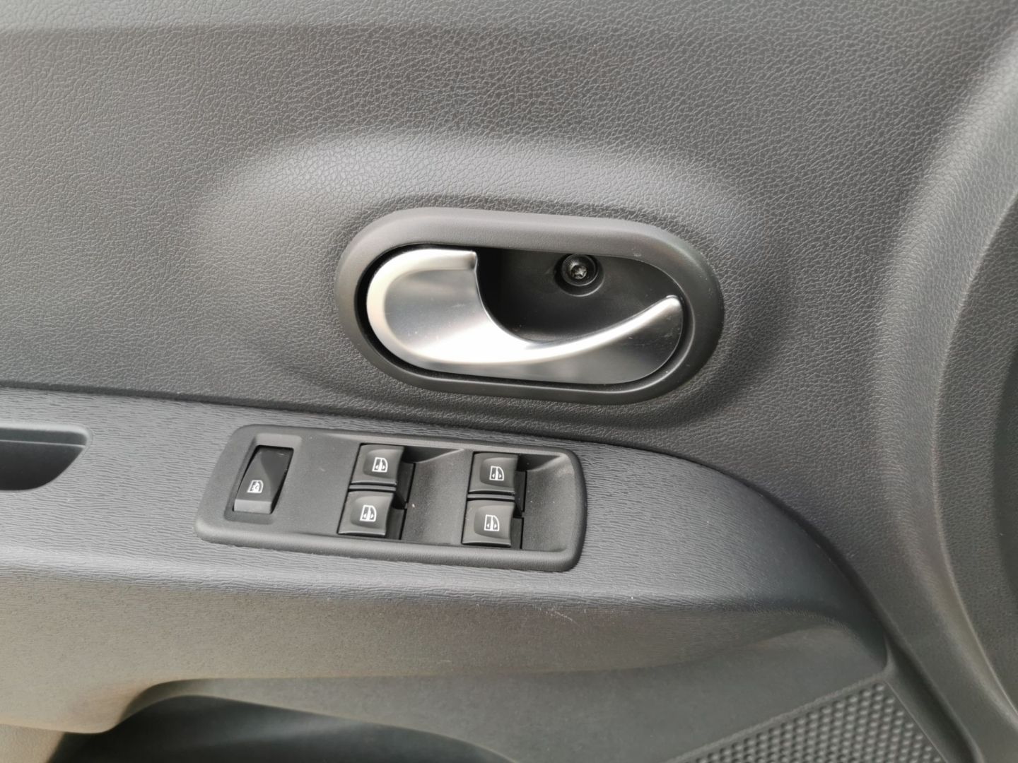 Fahrzeugabbildung Dacia Lodgy Stepway 1.6 SCe100 Navi SHZ Kamera 7-Sitze