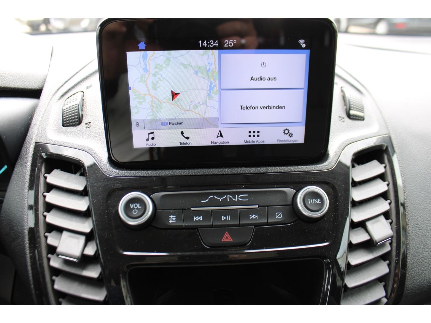 Fahrzeugabbildung Ford Tourneo Connect 1.5 TDCi Xenon Navi PDC RFK AHK