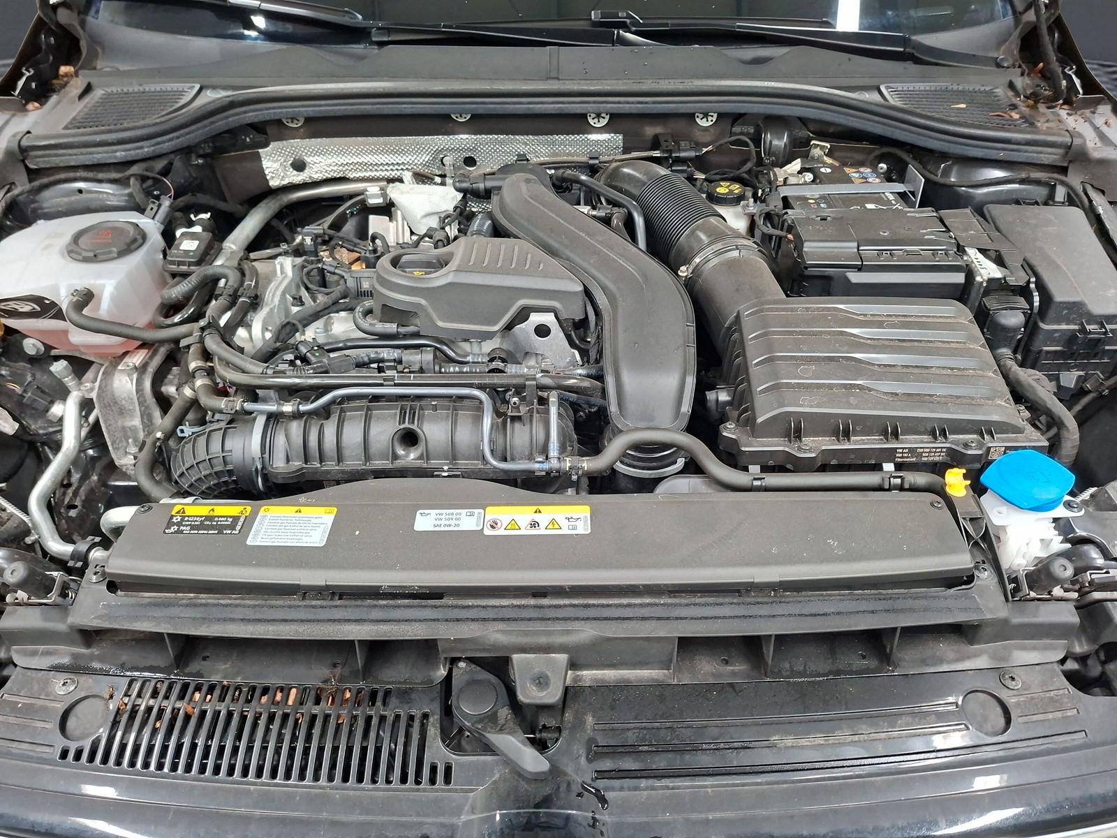 Volkswagen Golf VIII 1.5 TSI R-Line ACC Rf.kamera LED, миниатюра 20