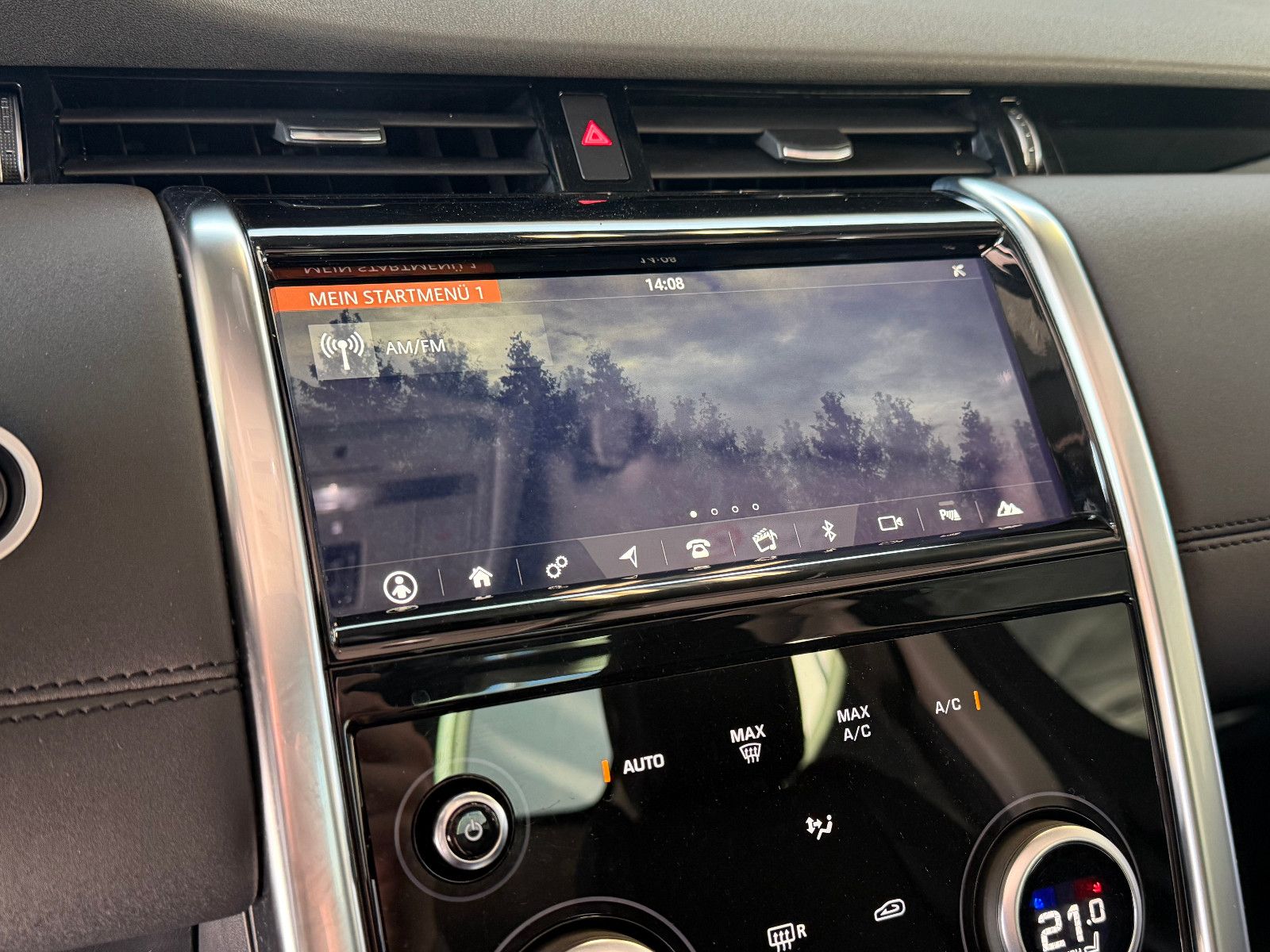Fahrzeugabbildung Land Rover Discovery Sport S /PANORAMA/HUD/KAMERA/ACC