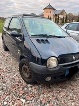 Renault Twingo C06 (Kein TÜV) - Renault Twingo C06 mit Benzin-Antrieb