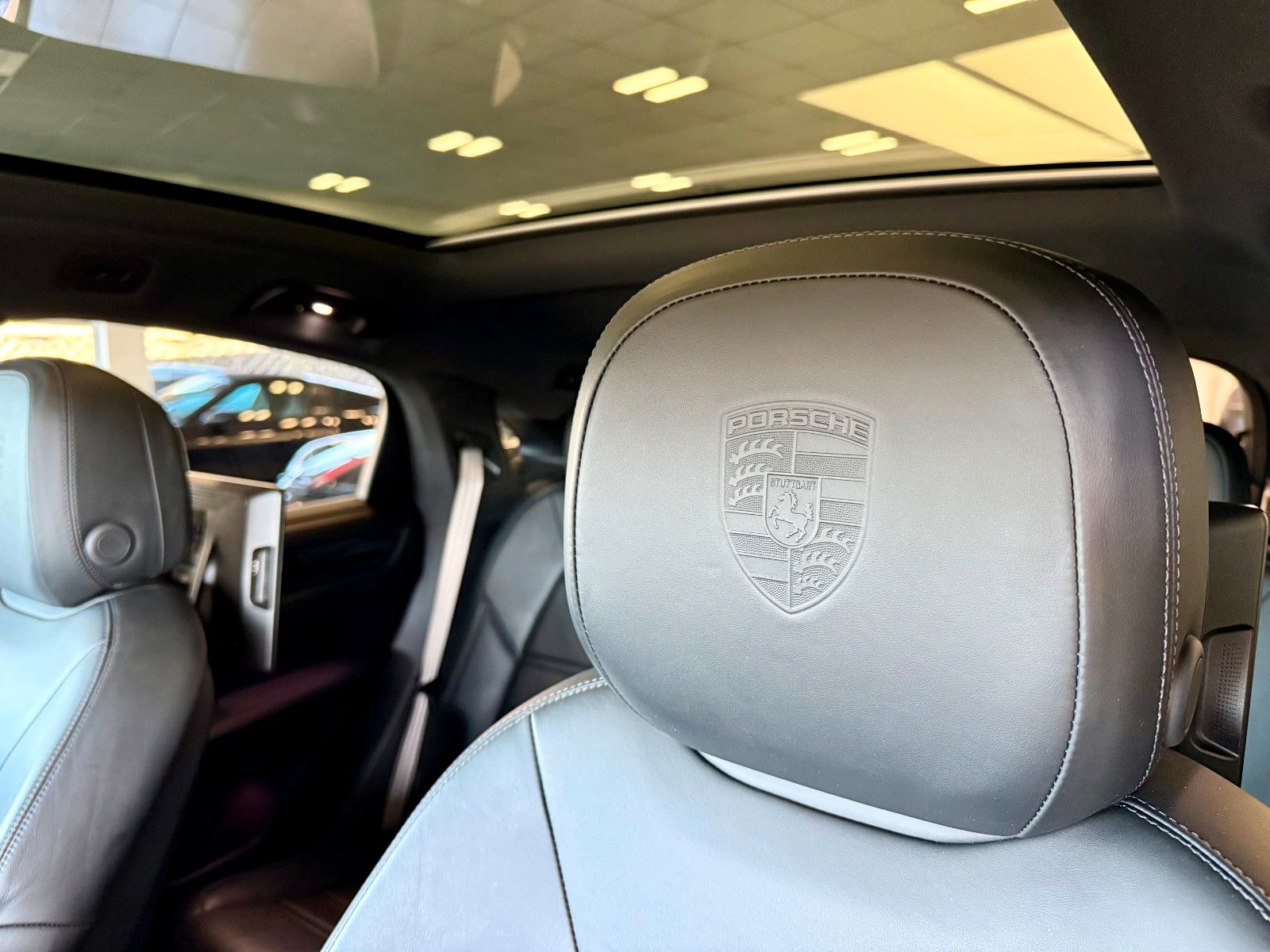 Porsche Cayenne Coupe Platinum Edition SportDesign foto 7