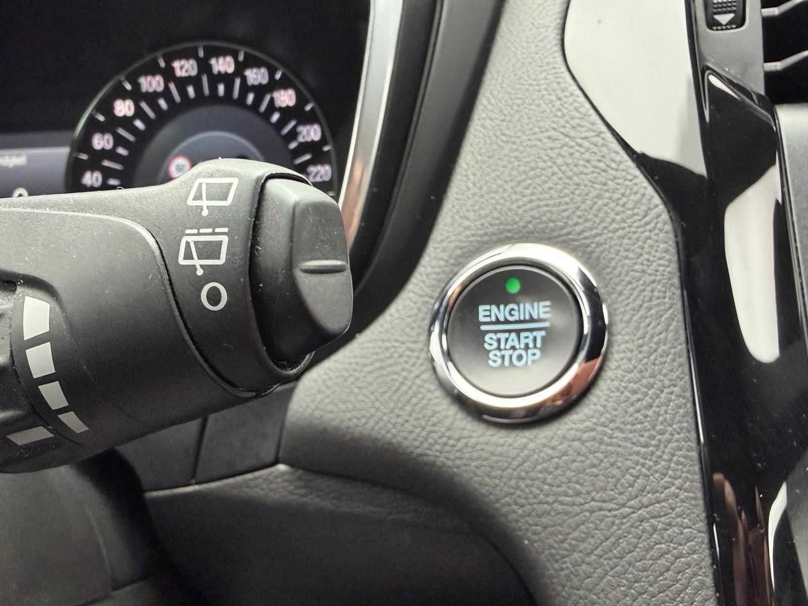 Fahrzeugabbildung Ford 1.5 ECOBOOST ST-LINE/SONY/R-CAM/KEYL/NAV/MEMORY