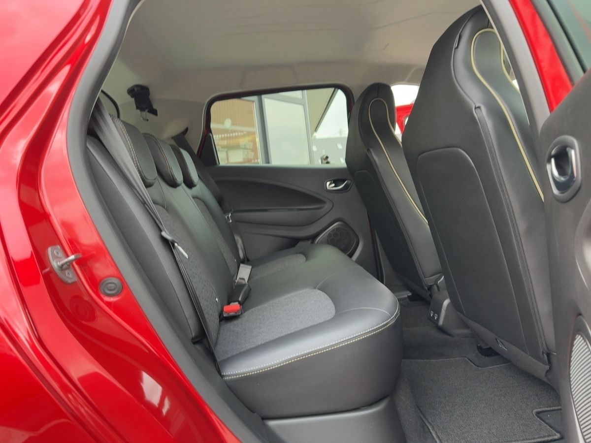 Fahrzeugabbildung Renault ZOE Iconic R135 Z.E.50 Batt.-kauf SHZ Kamera